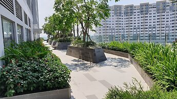 Stay In Vietnam River Gate