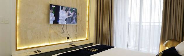 Stay In Vietnam River Gate