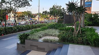 Stay In Vietnam River Gate