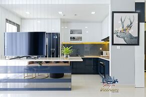 Stay In Vietnam River Gate