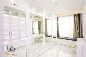 Stay In Vietnam River Gate