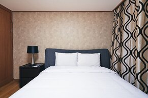 Gangnam Metro Platinum