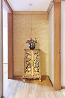 Gangnam Metro Platinum