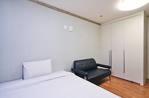 Gangnam Metro Platinum