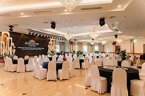 Sunflower International Village