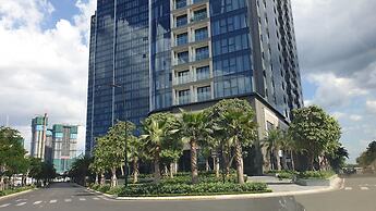 Stay In Vietnam Vinhomes Golden River