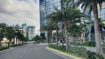 Stay In Vietnam Vinhomes Golden River