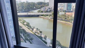 Stay In Vietnam Vinhomes Golden River