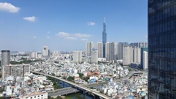 Stay In Vietnam Vinhomes Golden River