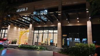 Stay In Vietnam Vinhomes Golden River