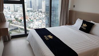 Stay In Vietnam Vinhomes Golden River
