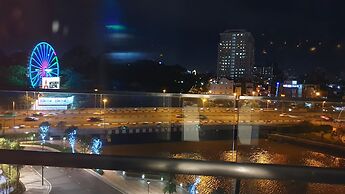 Stay In Vietnam Vinhomes Golden River