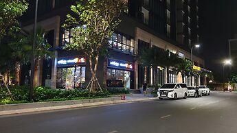 Stay In Vietnam Vinhomes Golden River