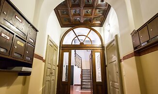 Como Design Apartment