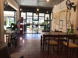 Tangmo House - Hostel