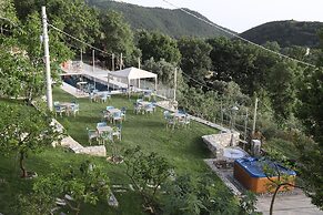 Borgo Rosso di Sera Resort Country Chic