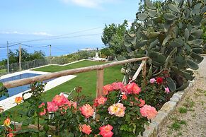 Borgo Rosso di Sera Resort Country Chic