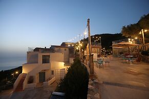 Borgo Rosso di Sera Resort Country Chic
