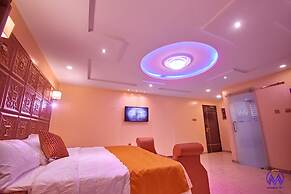 Double M Exquisite Suites and Lounge