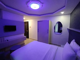 Double M Exquisite Suites and Lounge