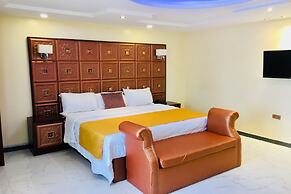 Double M Exquisite Suites and Lounge