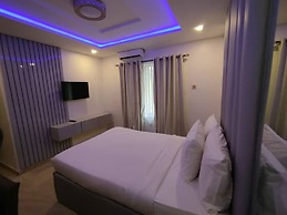 Double M Exquisite Suites and Lounge