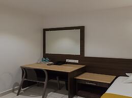 Hotel Karuna Residency