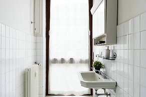 Piazza Cavour Lake View