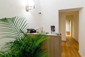 Belmonte 102 Exclusive Suite