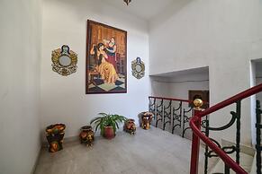 Hotal Devraj Niwas on Lake Pichola Udaipur