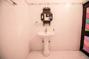 Hotal Devraj Niwas on Lake Pichola Udaipur