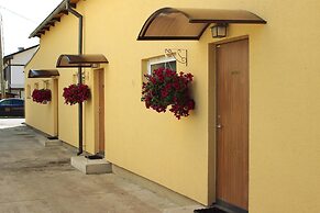 Embrace Guestrooms & Apartments