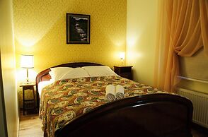 Embrace Guestrooms & Apartments
