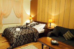 Embrace Guestrooms & Apartments