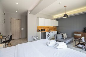 The Omnia Collection Pagrati