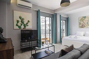 The Omnia Collection Pagrati