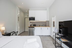 The Omnia Collection Pagrati