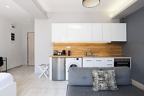 The Omnia Collection Pagrati