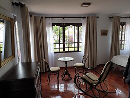 El Jardin De Su Merced B&B