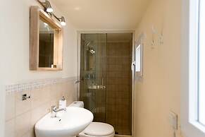 Mykonos Old Harbor Suite