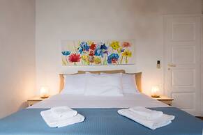 Mykonos Old Harbor Suite