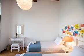 Mykonos Old Harbor Suite