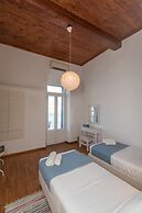 Mykonos Old Harbor Suite