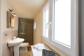 Mykonos Old Harbor Suite