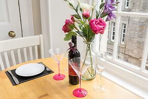 Luxury New Town 1 Bed Apartment