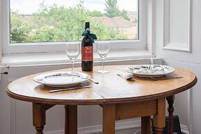 Beautiful City Center 2 Bed Apartment with Park View