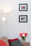 Beautiful City Center 2 Bed Apartment with Park View