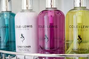 Beautiful City Center 2 Bed Apartment with Park View