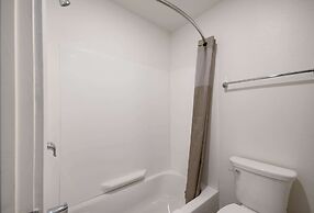 Motel 6 Burlington, WA