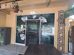 Mahasand Suites, Hostel & Hotel